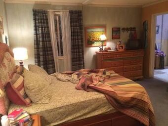 Mike And Frankie S Bedroom The Middle Wiki Fandom