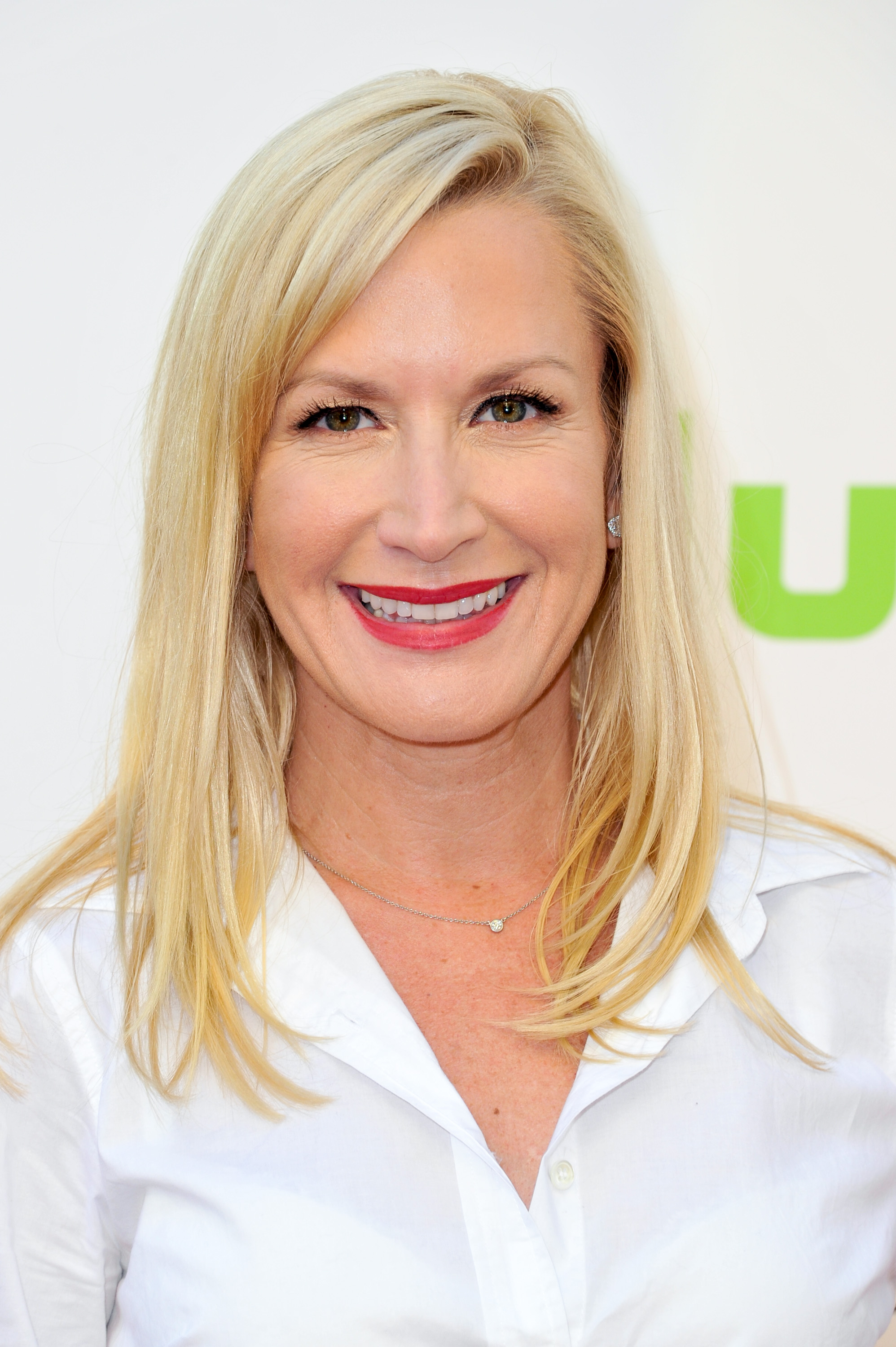 angela kinsey without makeup