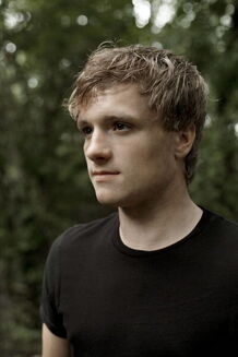 Hunger-games-peeta-mellark-josh-hutcherson-i18