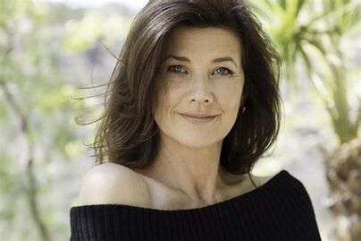 Daphne zuniga 1