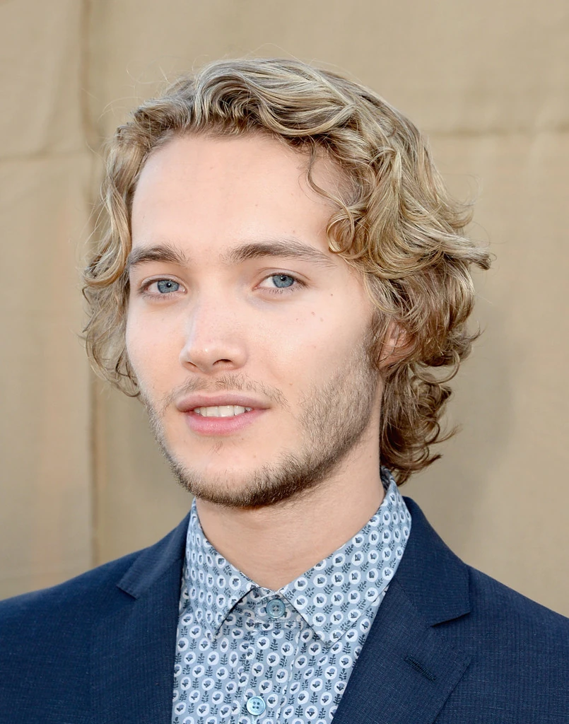 Toby Regbo Reign Wiki Fandom