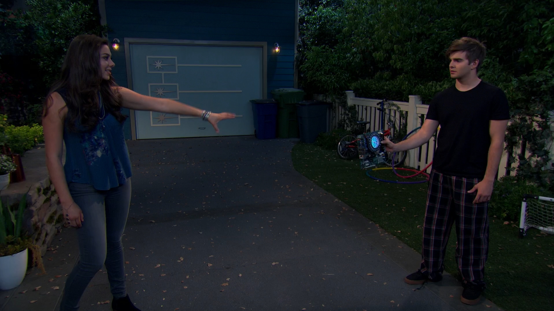 Looperheroes The Thundermans Wiki FANDOM powered by Wikia