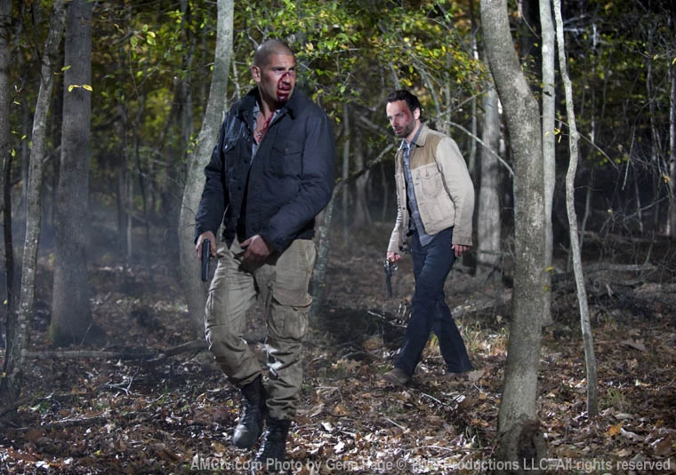 Imagen Episode12shanerickforest.jpg The Walking Dead Wiki