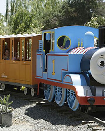 Thomas The Tank Engine Six Flags Magic Mountain Thomas And