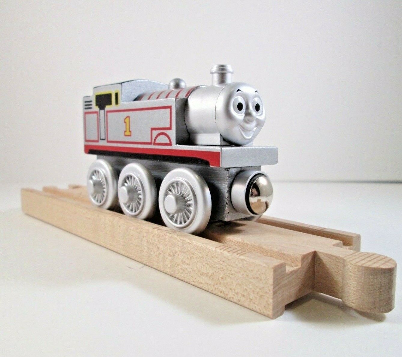 silver thomas the tank engine