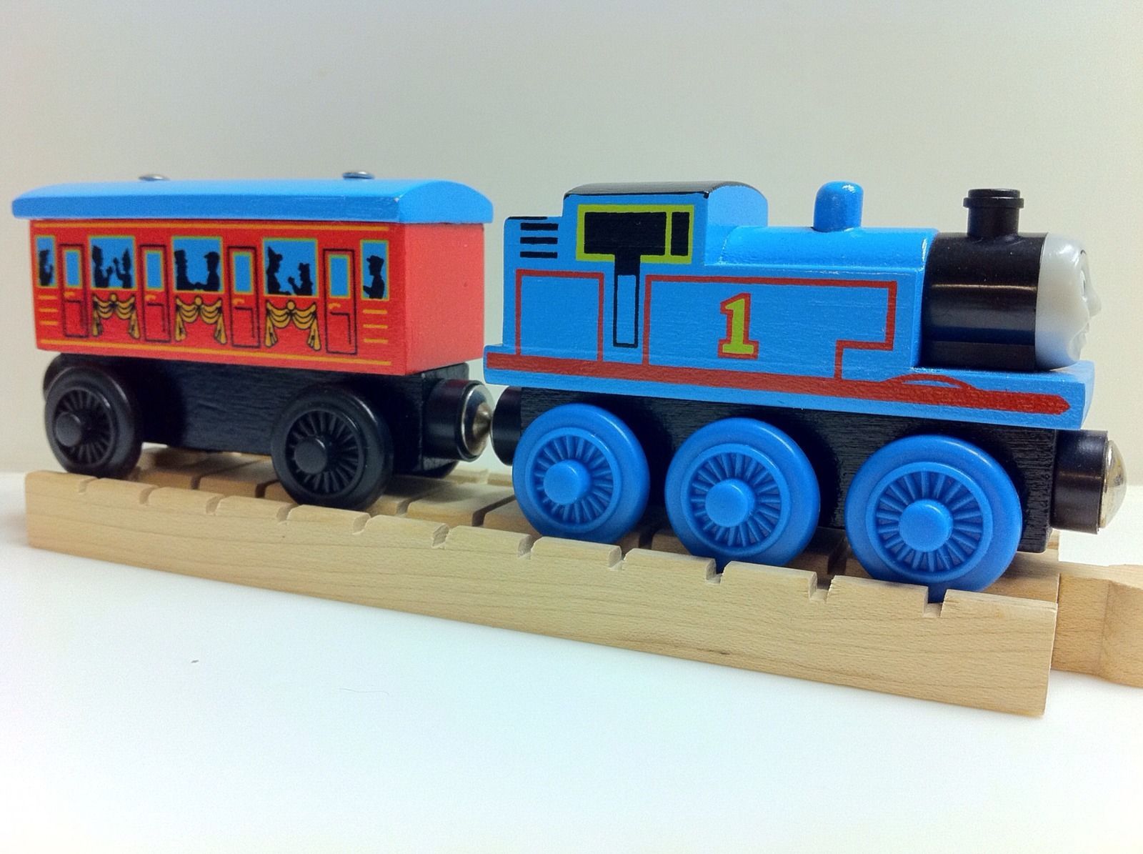 thomas the tank engine wood