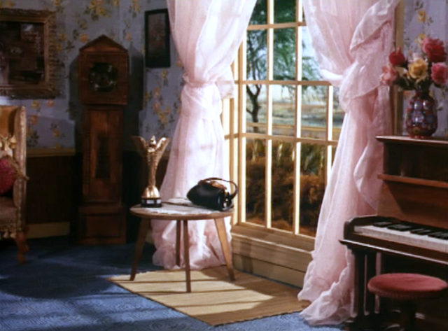 File:Grans house inside.png