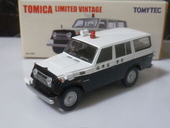 tomica land rover