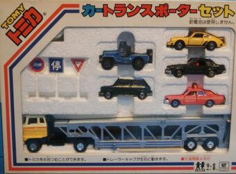 tomica car transporter