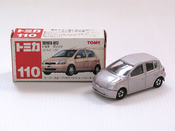 toyota vitz tomica