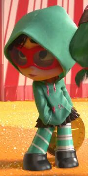 Vanellope Fashion behind Candlehead