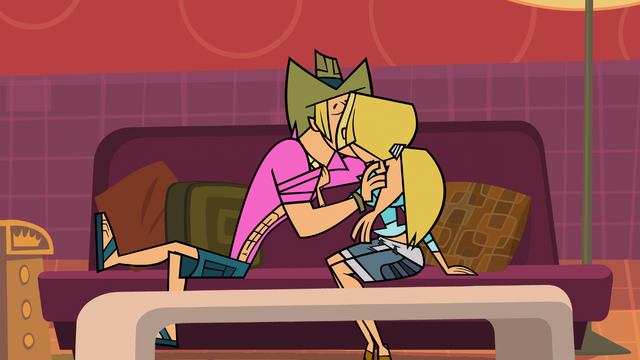 File:AftermathMakeOut.png