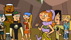 Izzy snake contestants scared