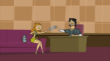 S01E15 Wywiad Izzy i Chrisa