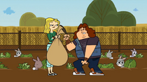 S01E14 Spud śpiewa dla Carrie