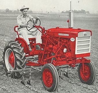 Farmall 140 Tractor Construction Plant Wiki Fandom
