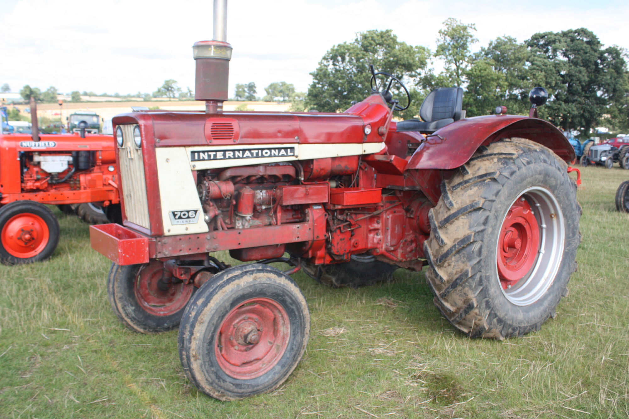 Farmall 706 | Tractor & Construction Plant Wiki | Fandom farmall 400 transmission diagram 