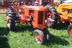 Case VAC sn 4928844 trycycle tractor at Belvoir 2010 - IMG 2930