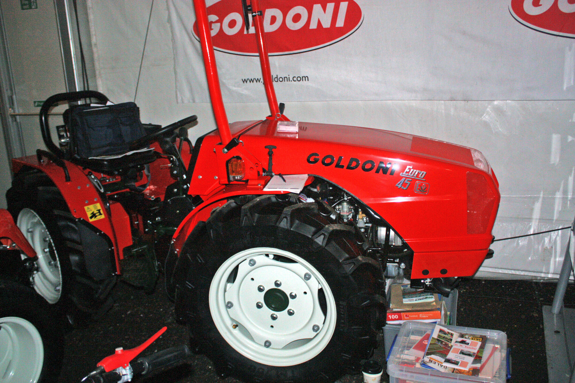 Goldoni Tractor & Construction Plant Wiki 2000