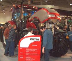 Valtra S240 MFWD (red) - 2003