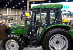 Montana T7074 MFWD-2006