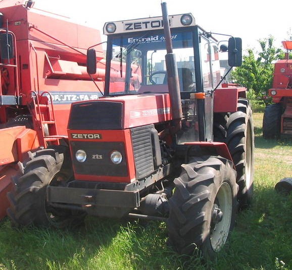 Zetor 8245 Tractor & Construction Plant Wiki FANDOM powered by Wikia