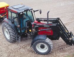 Valtra X-100 MFWD (red) - 2003