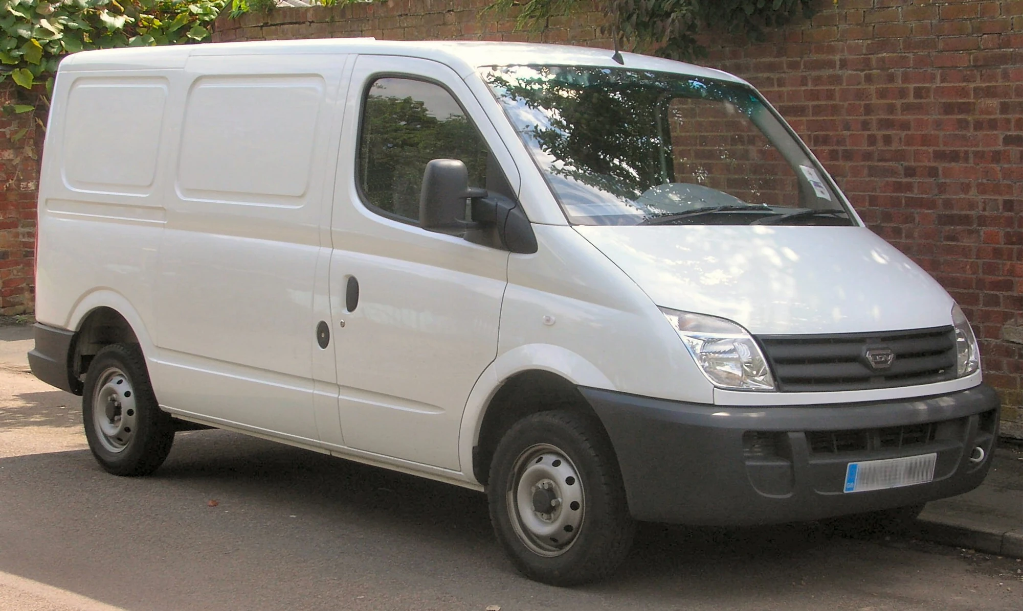 Автомобиль ldv maxus