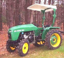 Ag-Boss 284 MFWD (green) - 2001