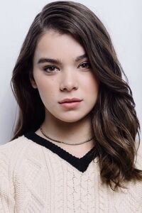 Hailee Steinfeld