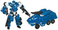 Tf(2010)-breacher-toy-scout