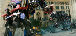 Optimus vs Shockwave Chicago (dotm)