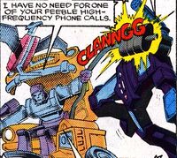 Soundwave gets it in the face