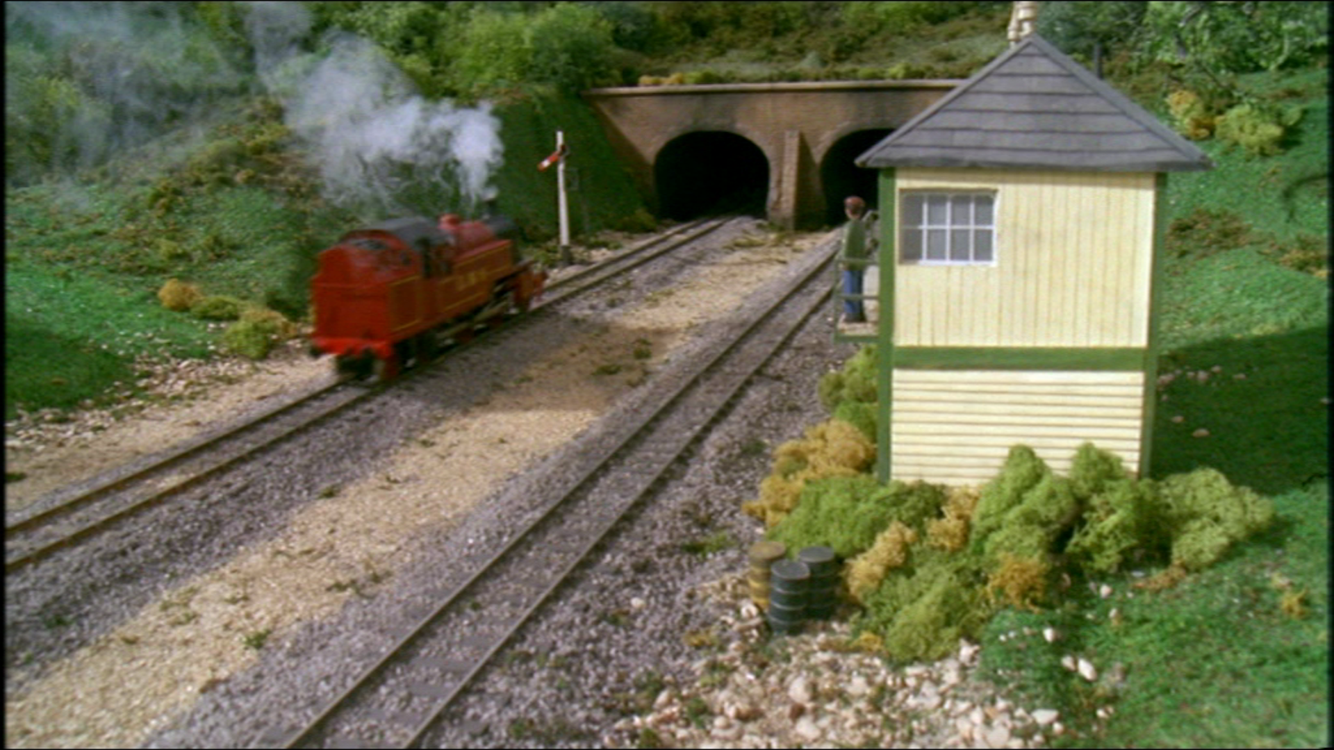 thomas wooden railway henry's tunnel