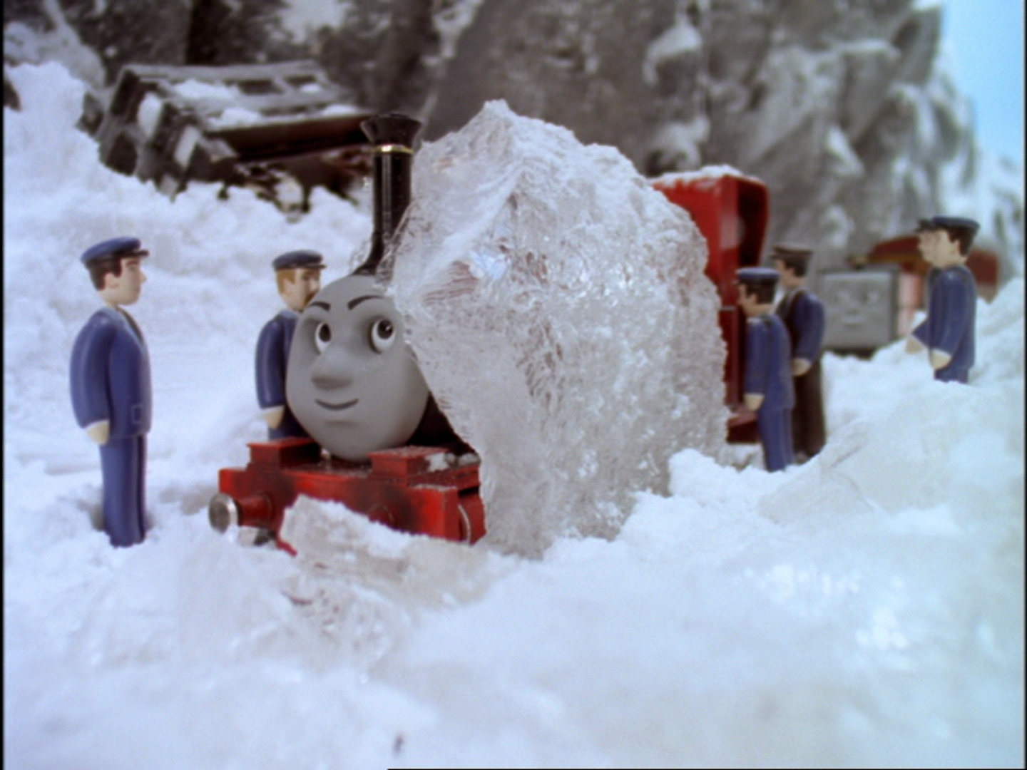 thomas the tank engine snow