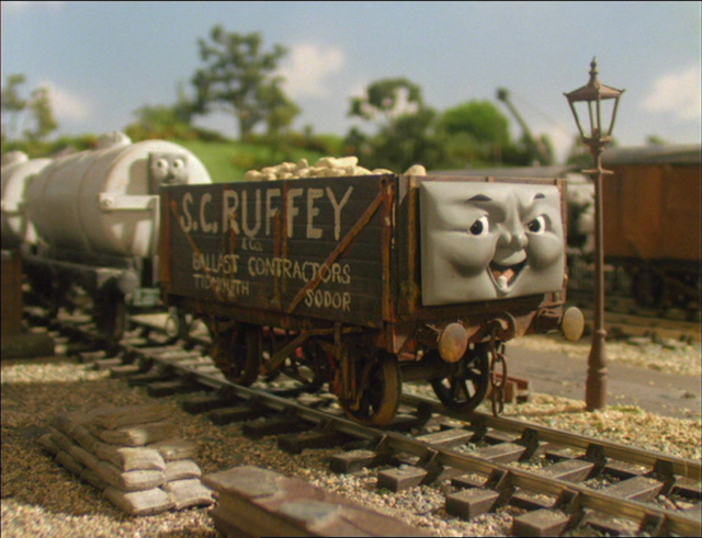 File:ToadStandsBy43.png