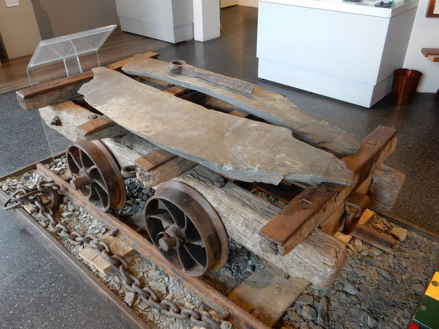 File:SlabWagonsBasis.jpg