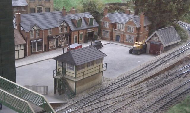 File:SignalBoxDraytonManor.jpg