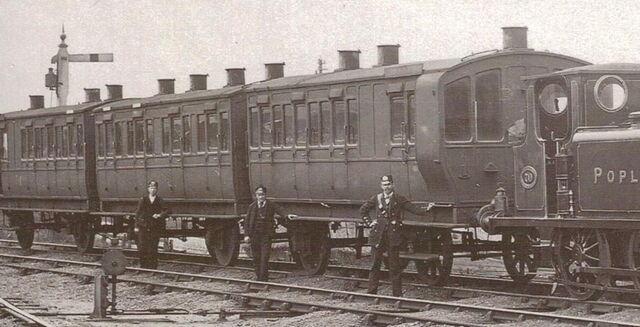 File:Toby'smuseumcoachbasis.jpg