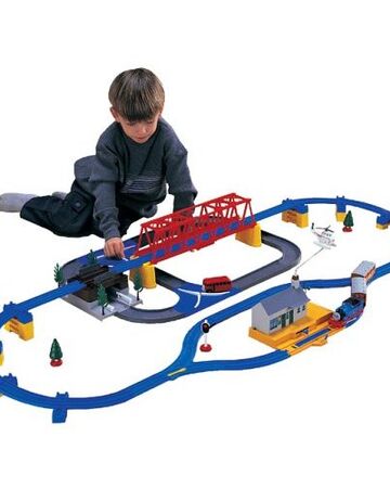 tomy thomas adventure set