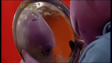 'Shiny Metal' - Tweenies