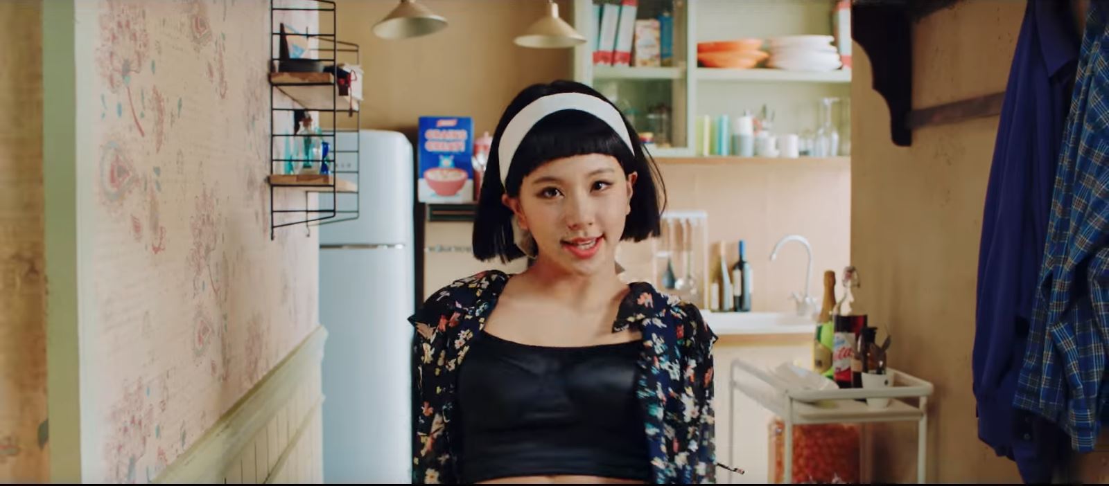 Image - What Is Love Chaeyoung MV Screenshot.JPG | Twice Wiki | FANDOM