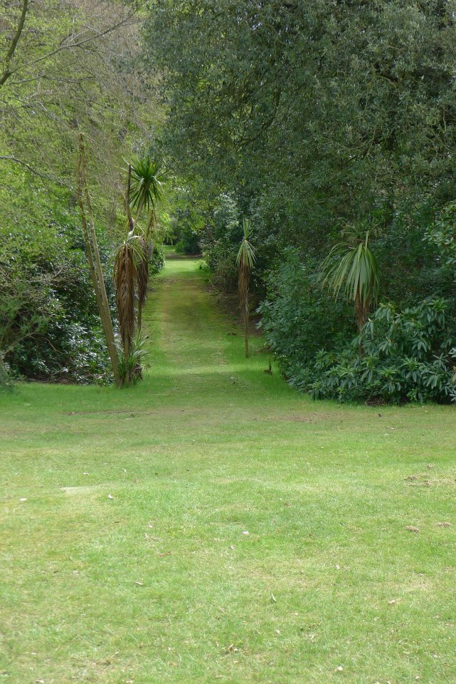 Wicker Man Locations - Castle Kennedy-path