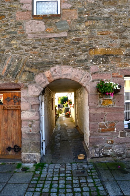 Alley 6