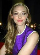 Amanda Seyfried Tusk 03 (15281757871) (cropped)