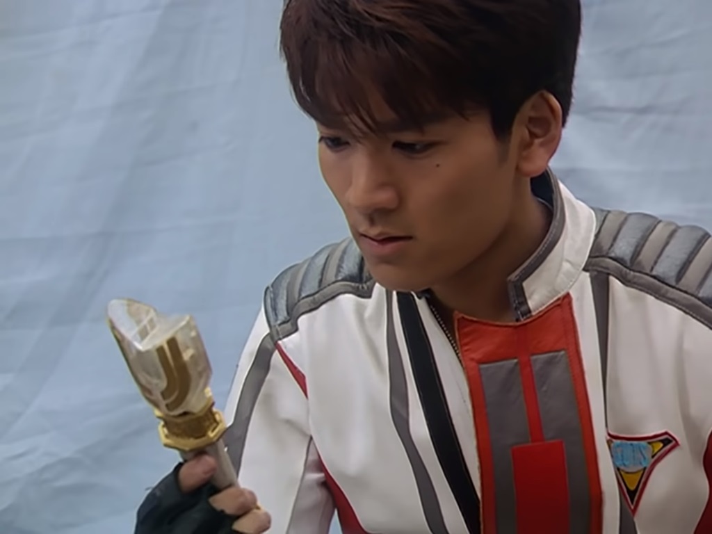 Image - Daigo holding the spark lens.jpg | Ultraman Wiki | FANDOM