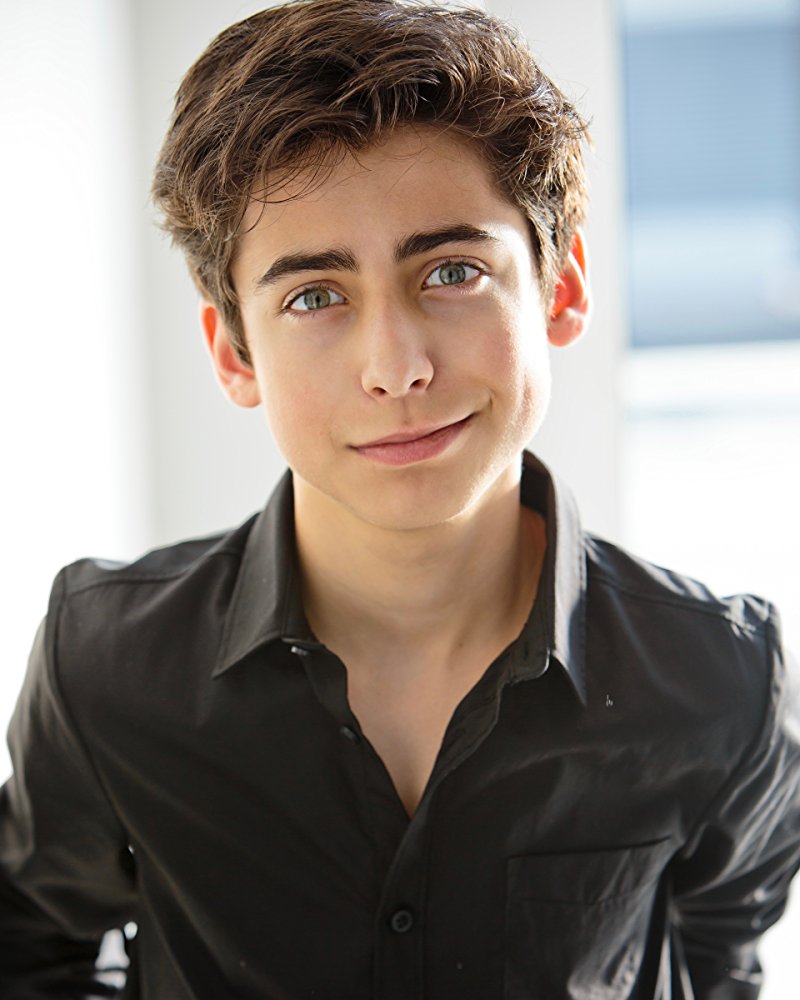 Aidan Gallagher Umbrella Academy 