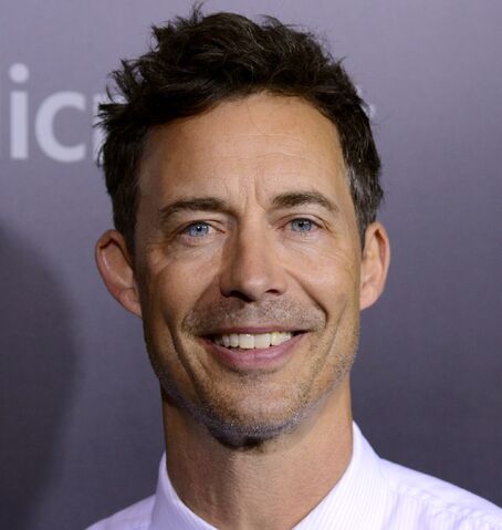 File:Tom Cavanagh.jpg