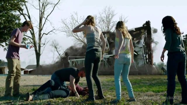 Archivo:UTD s02e01 image.jpg
