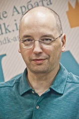 Nick Perumov 01